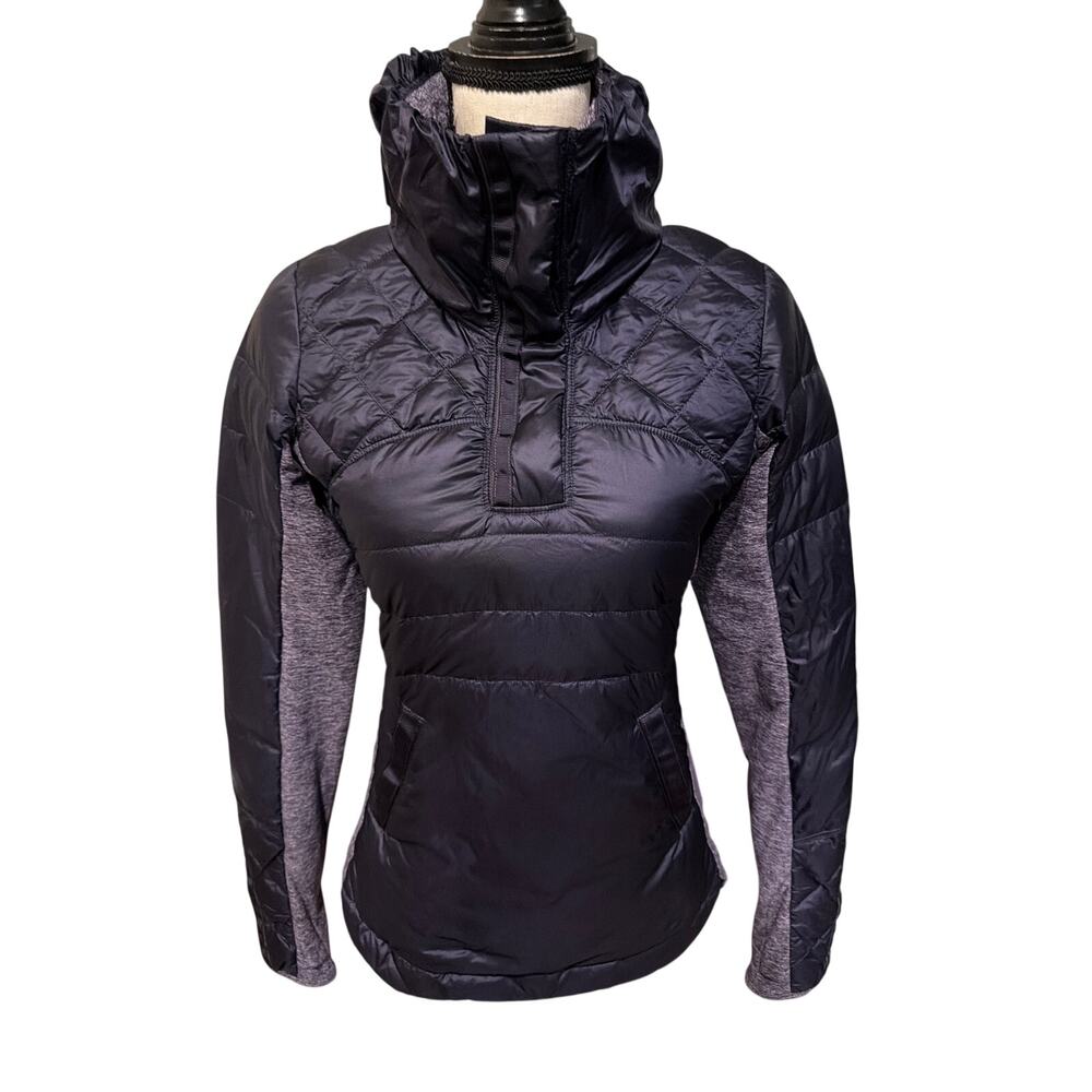 ⭐️ Women’s Lululemon Down For a Run Navy Quilted 800 Fill Down Pullover Size 4